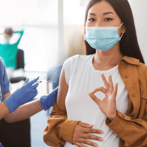 pregnant woman getting flu shot